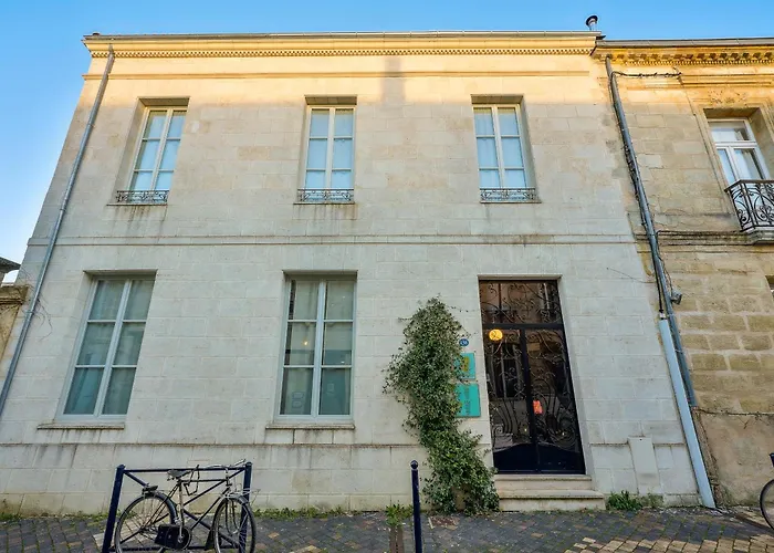 Villa Erizio, A Bucolic And Urban Break