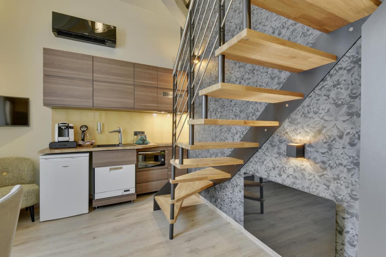 Erizio, A Bucolic And Urban Break Apartment *
